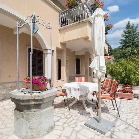 Olga Apartment *